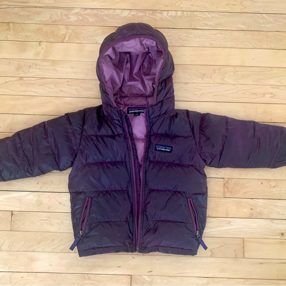 Patagonia Hi-Loft toddler jacket, size 2T in purple.